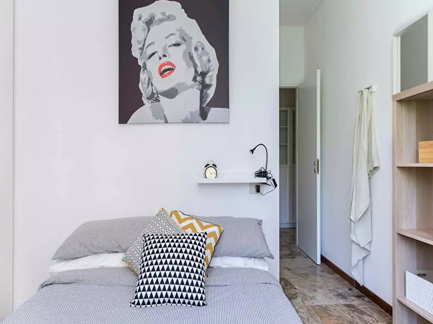 Immagine 3 di Camera in affitto  in Via Giuseppe Frua a Milano