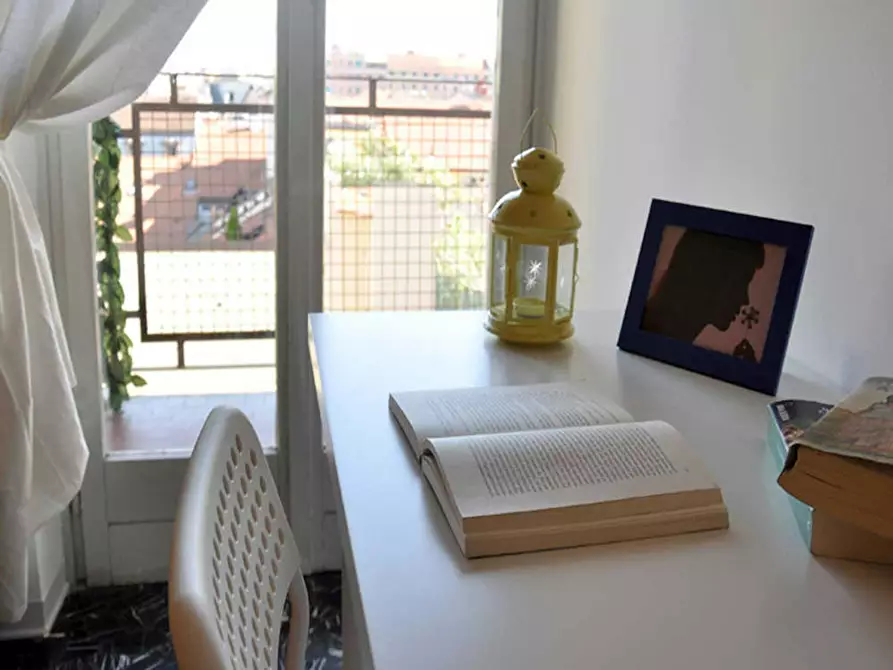 Immagine 5 di Camera in affitto  in Via Mauro Macchi a Milano