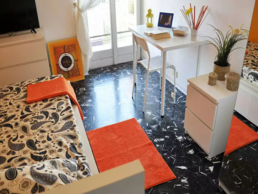 Immagine 3 di Camera in affitto  in Via Mauro Macchi a Milano