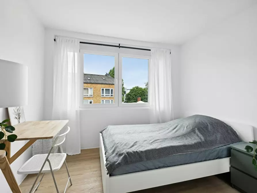Immagine 1 di Appartamento in affitto  in Ifflandstraße a Hamburg Uhlenhorst