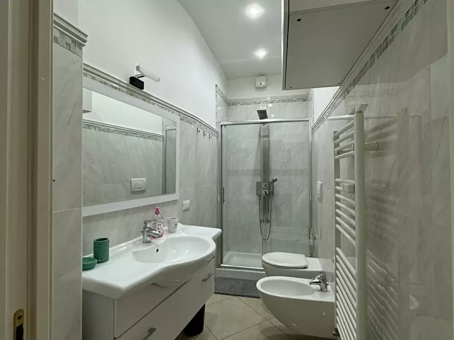 Immagine 4 di Camera in affitto  in Lungadige Capuleti a Verona