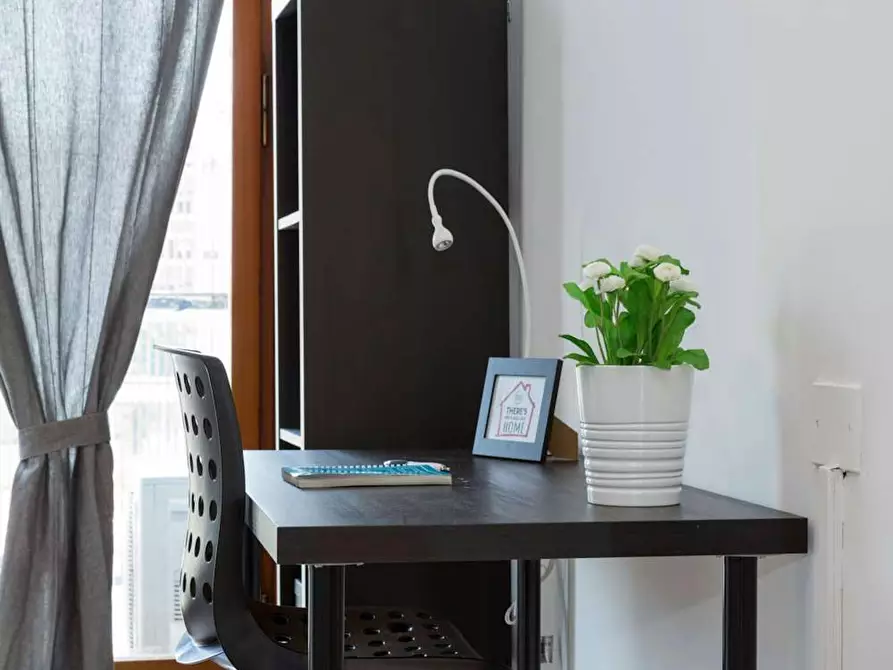 Immagine 10 di Camera in affitto  in Via Carlo Botta a Milano