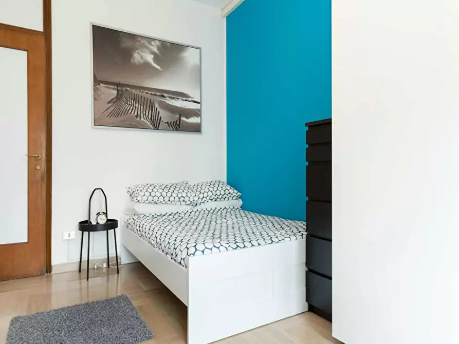 Immagine 1 di Camera in affitto  in Via Carlo Botta a Milano