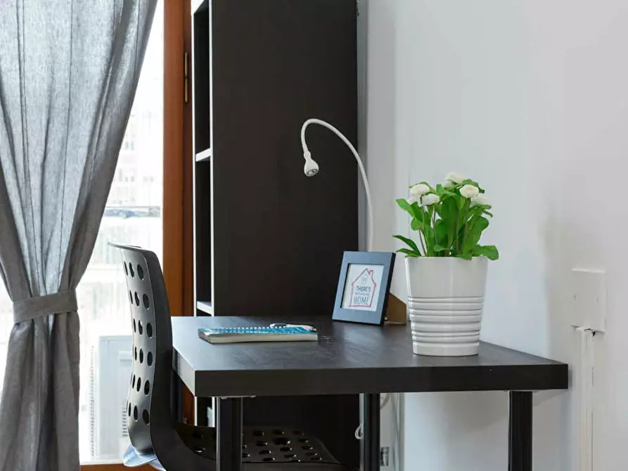 Immagine 8 di Camera in affitto  in Via Carlo Botta a Milano