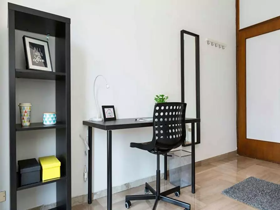 Immagine 10 di Camera in affitto  in Via Carlo Botta a Milano