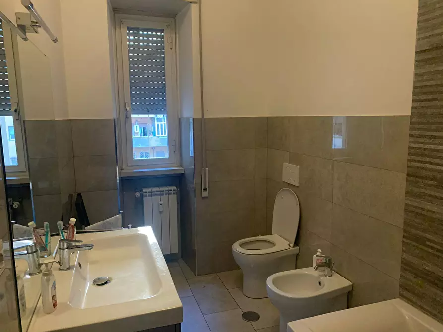 Immagine 9 di Camera in affitto  in Via Andrea Sacchi a Roma