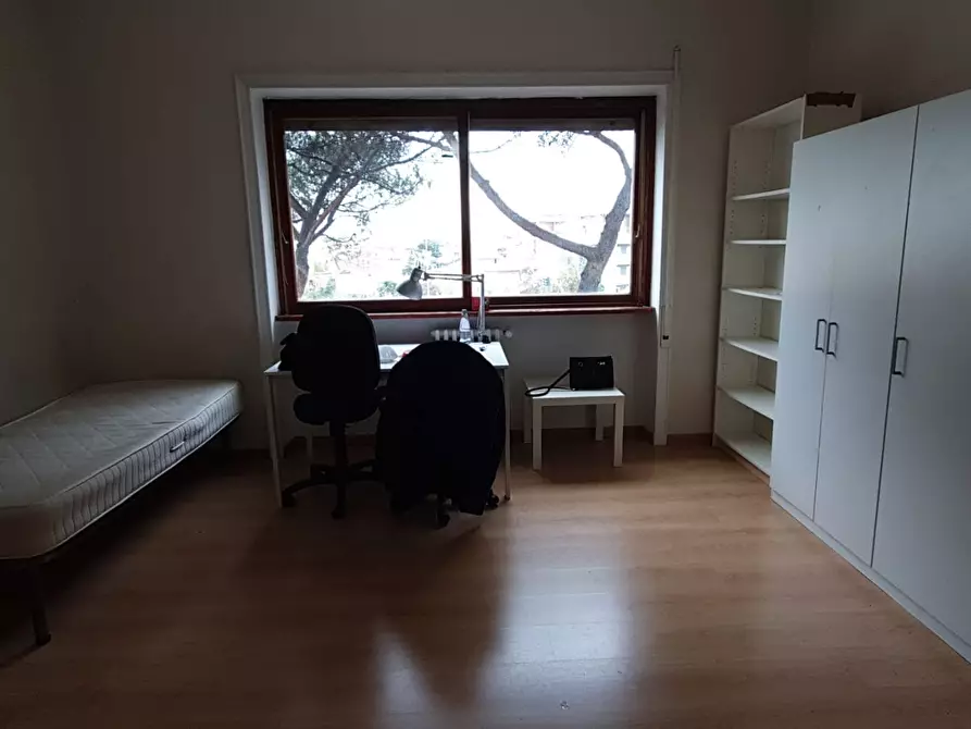 Immagine 2 di Camera in affitto  in Via Luigi Arbib Pascucci a Roma