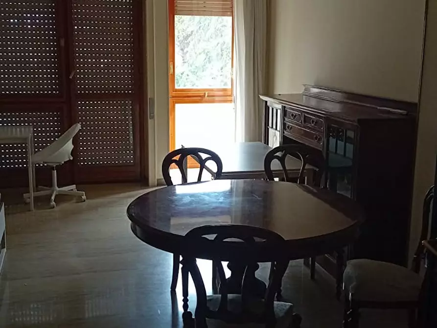 Immagine 1 di Camera in affitto  in Via della Pineta Sacchetti a Roma