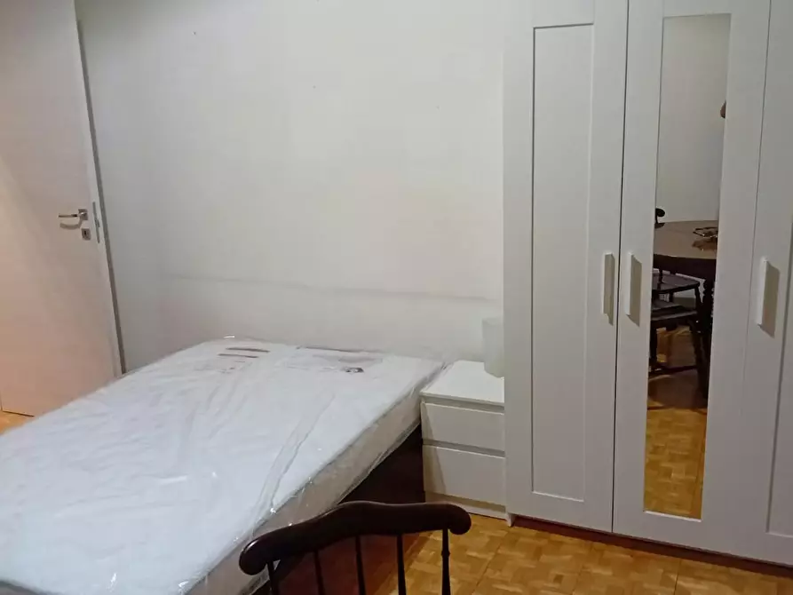 Immagine 1 di Camera in affitto  in Via Enrico Stevenson a Roma