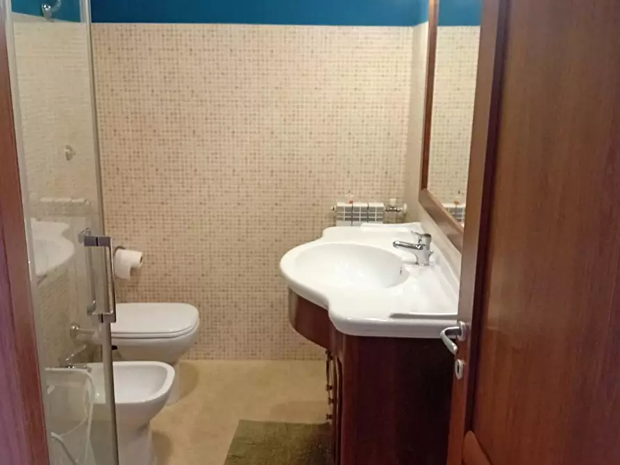 Immagine 8 di Camera in affitto  in Via Kiiciro Toyoda a Roma