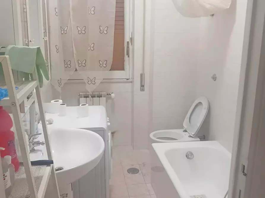 Immagine 7 di Camera in affitto  in Via Felice Poggi a Roma