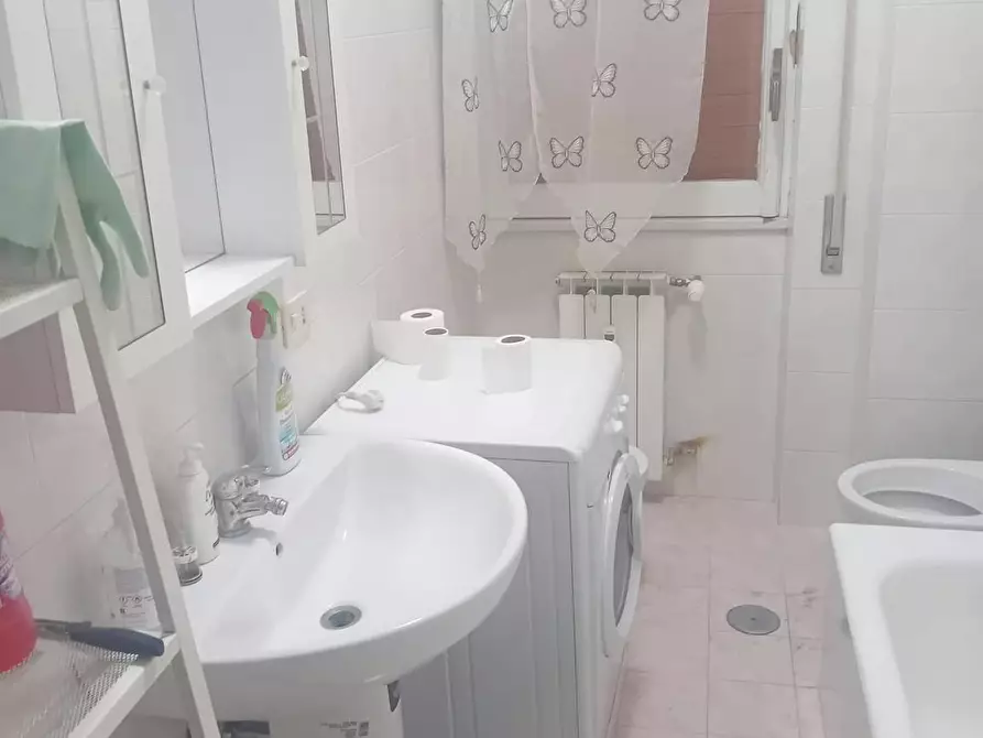 Immagine 8 di Camera in affitto  in Via Felice Poggi a Roma