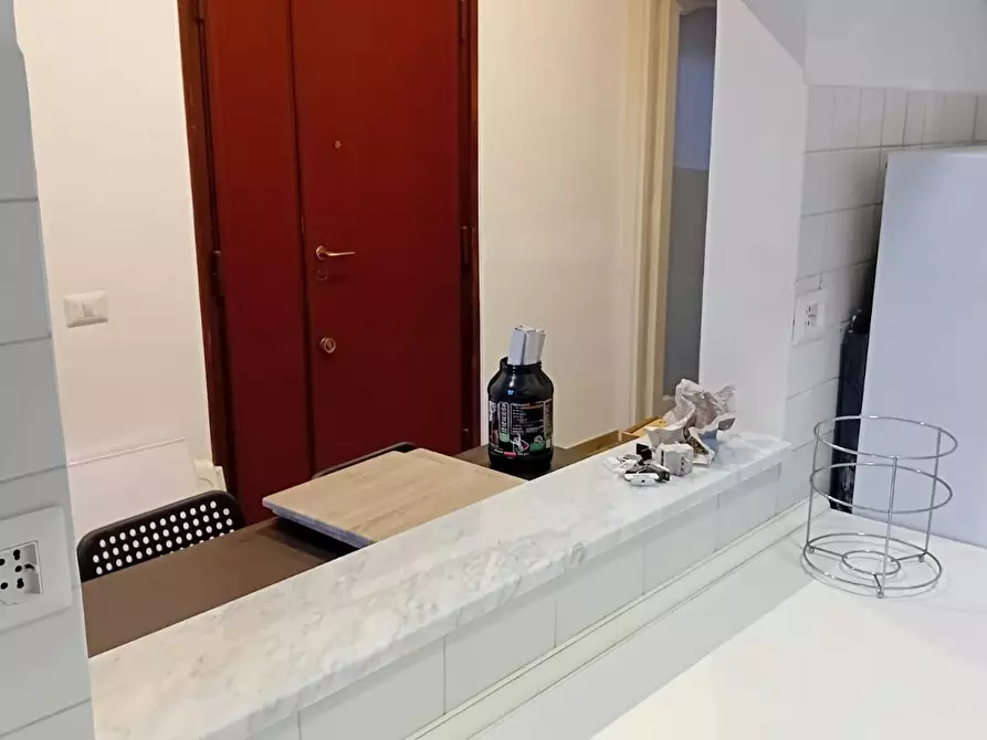 Immagine 10 di Camera in affitto  in Via di San Tommaso d'Aquino a Roma