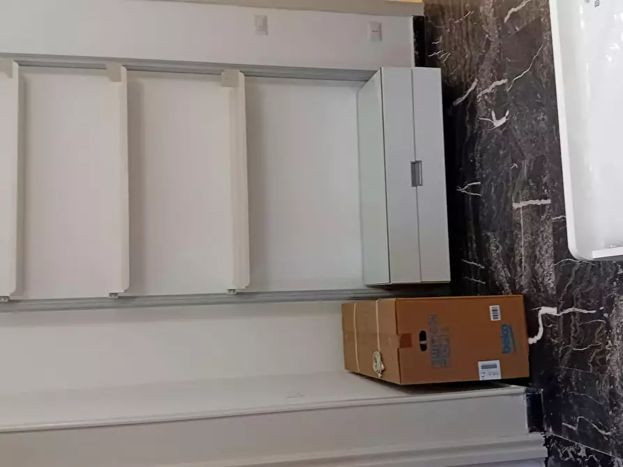 Immagine 10 di Camera in affitto  in Via di San Tommaso d'Aquino a Roma