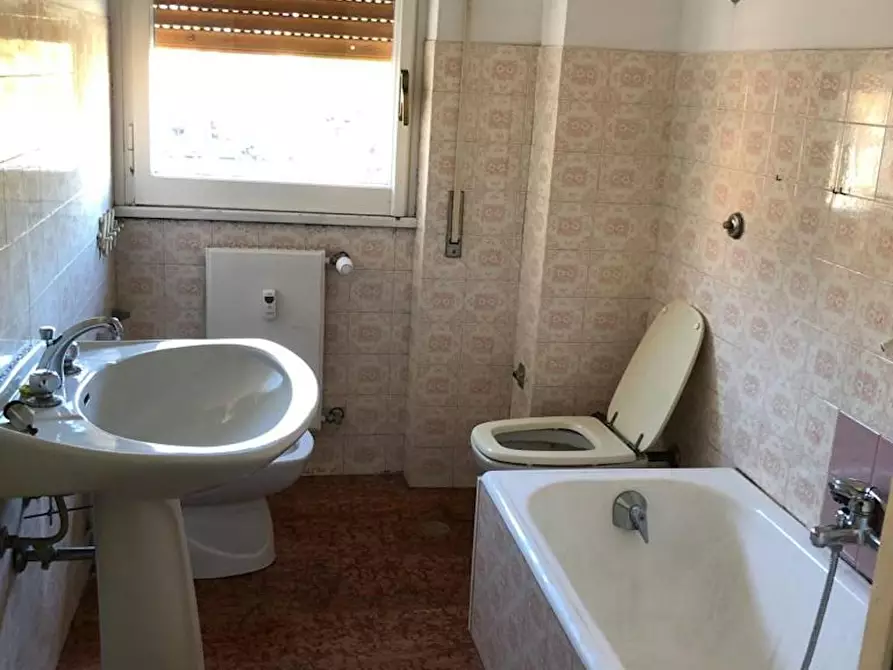 Immagine 6 di Camera in affitto  in Via Felice Poggi a Roma