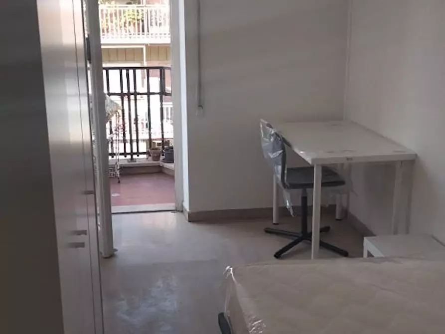 Immagine 2 di Camera in affitto  in Via Felice Poggi a Roma
