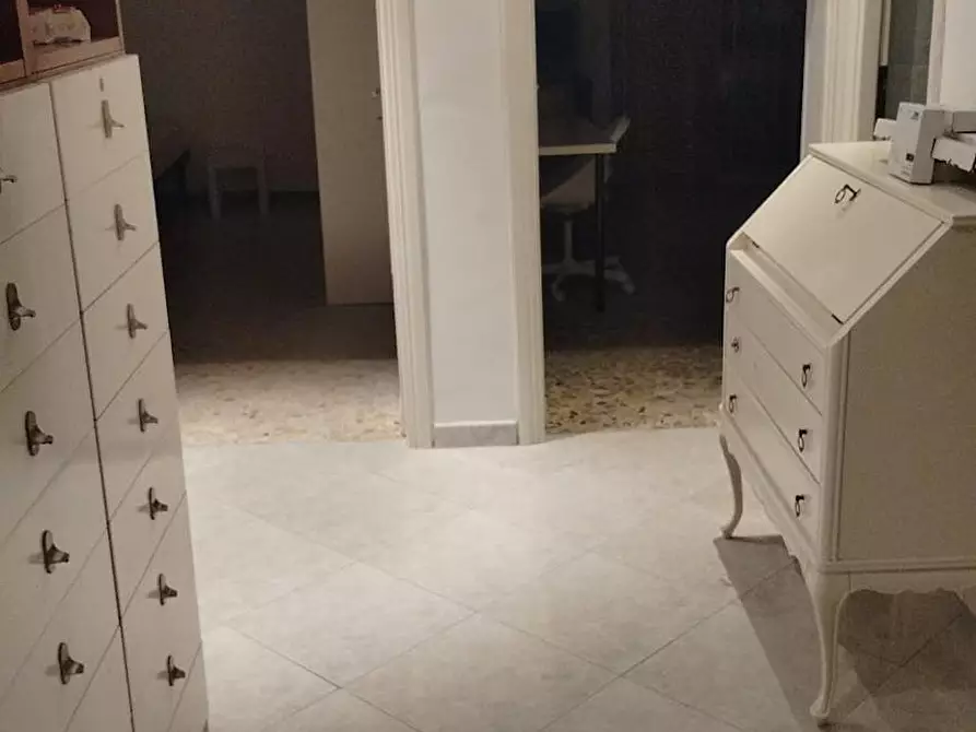 Immagine 6 di Camera in affitto  in Via della Farfalla a Roma