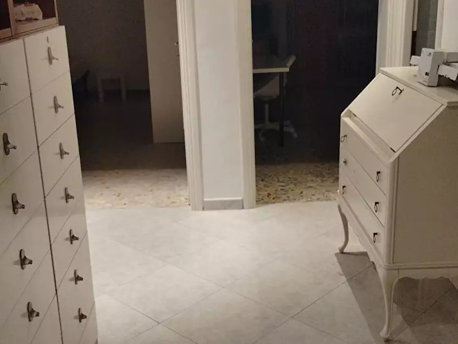 Immagine 9 di Camera in affitto  in Via della Farfalla a Roma