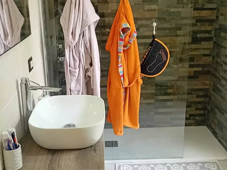 Immagine 3 di Camera in affitto  in Viale Aurelio Saffi a Roma