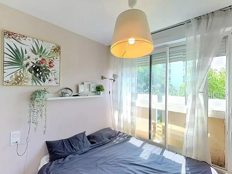 Immagine 1 di Camera in affitto  in Avenue de la Libération-Charles de Gaulle a Le Bouscat