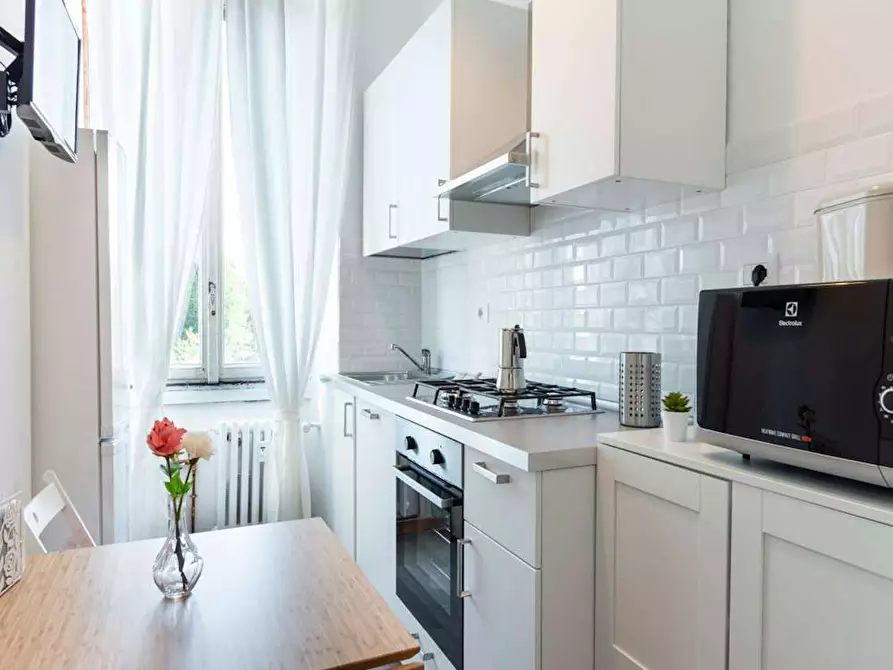 Immagine 9 di Camera in affitto  in Via Francesco Petrarca a Milano