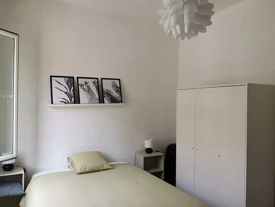 Immagine 3 di Camera in affitto  in Calle del Príncipe de Vergara a Madrid