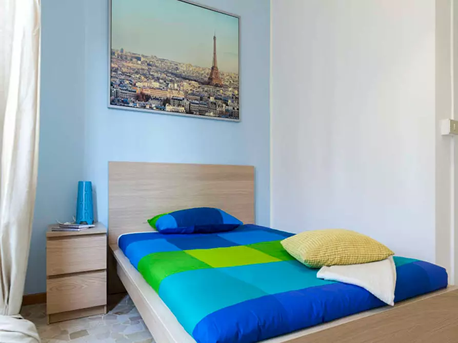 Immagine 2 di Camera in affitto  in Via Salvatore Barzilai a Milano