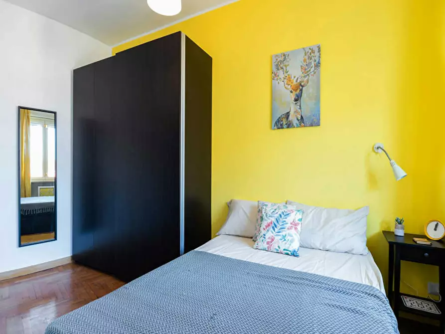 Immagine 1 di Camera in affitto  in Via Montepulciano a Milano