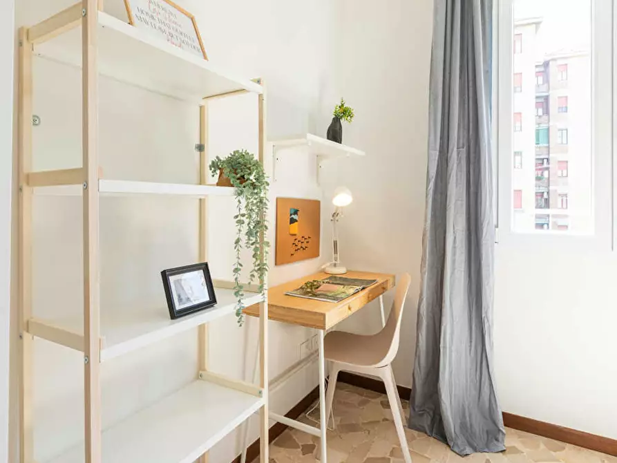 Immagine 3 di Camera in affitto  in Via Salvatore Barzilai a Milano