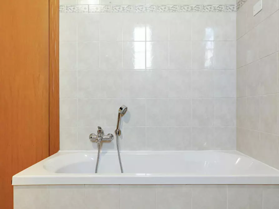 Immagine 8 di Camera in affitto  in Via Correggio a Milano