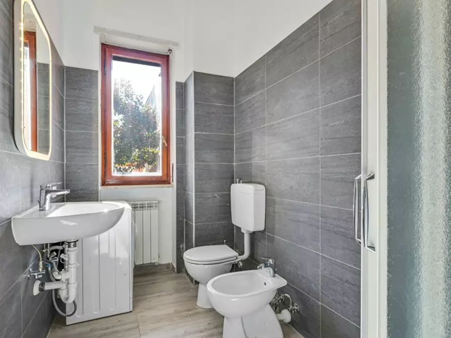 Immagine 10 di Camera in affitto  in Via Orti a Milano