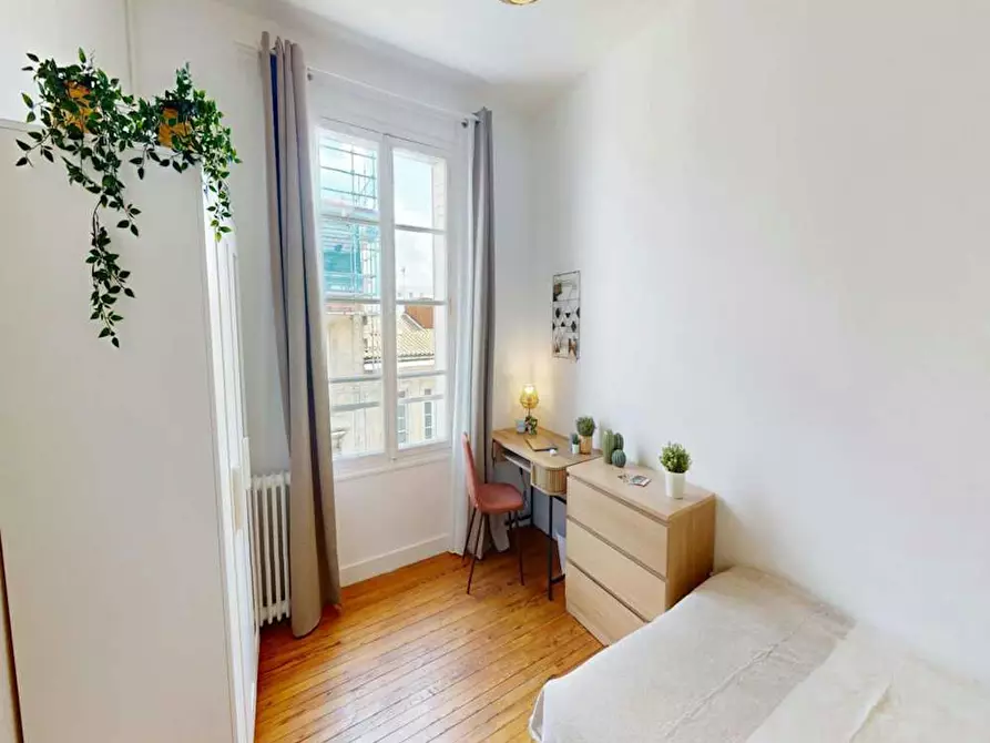 Immagine 4 di Camera in affitto  in Rue du Jardin public a Bordeaux