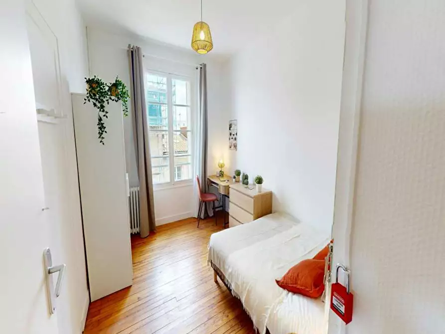 Immagine 1 di Camera in affitto  in Rue du Jardin public a Bordeaux