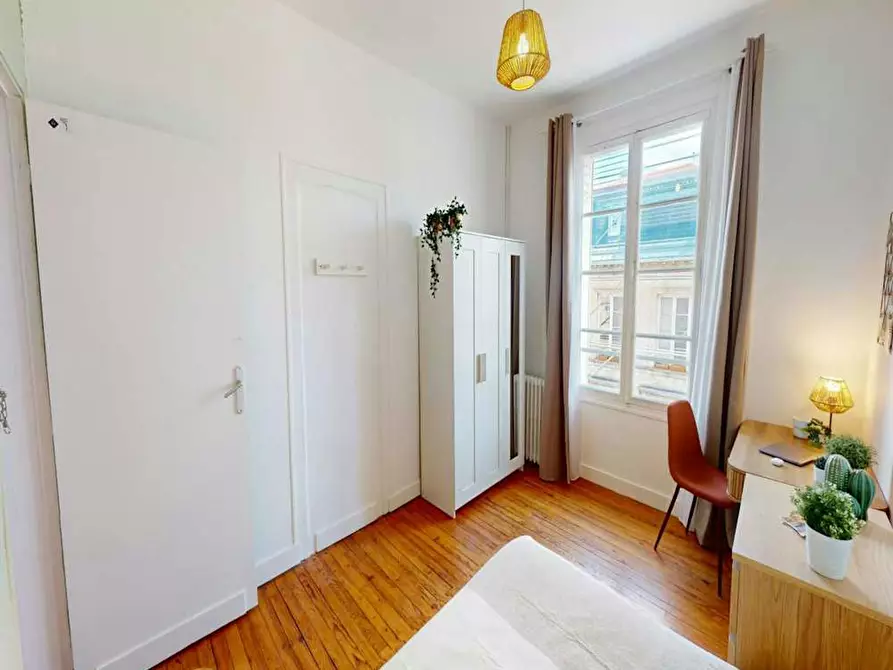 Immagine 2 di Camera in affitto  in Rue du Jardin public a Bordeaux