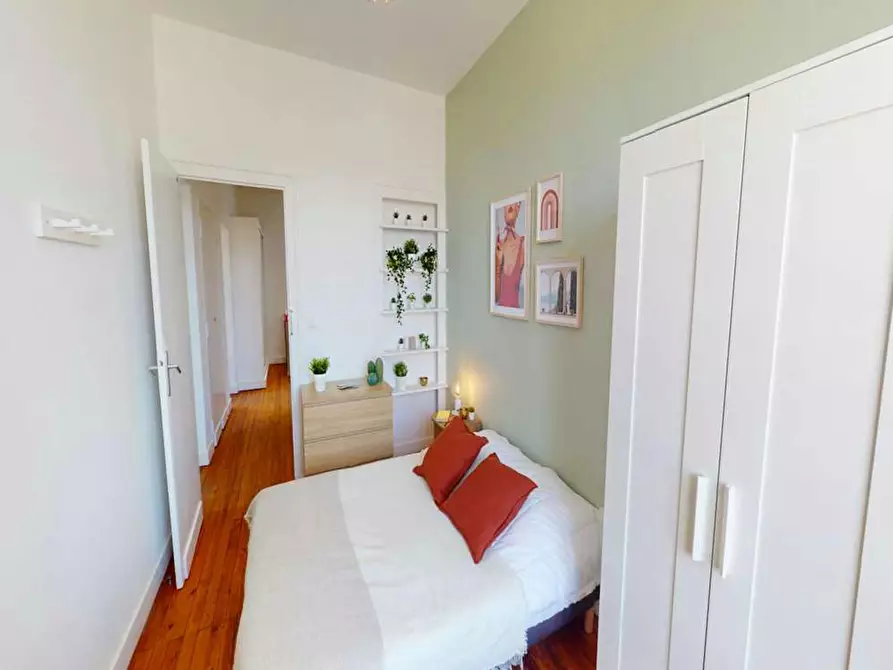 Immagine 4 di Camera in affitto  in Rue du Jardin public a Bordeaux