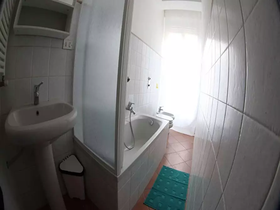 Immagine 10 di Camera in affitto  in Via Felice Casati a Milano