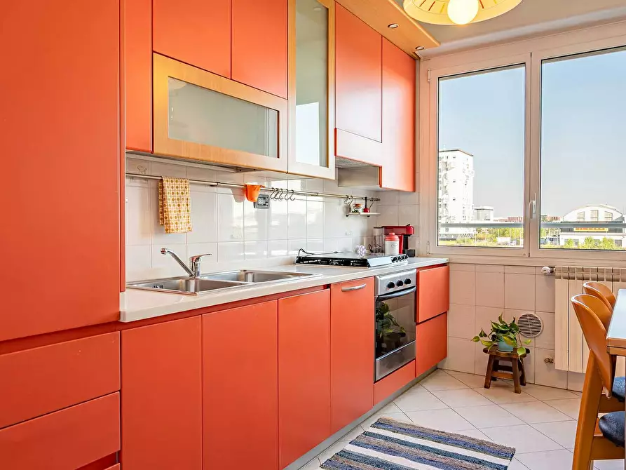 Immagine 10 di Camera in affitto  in Via Sesto San Giovanni a Milano