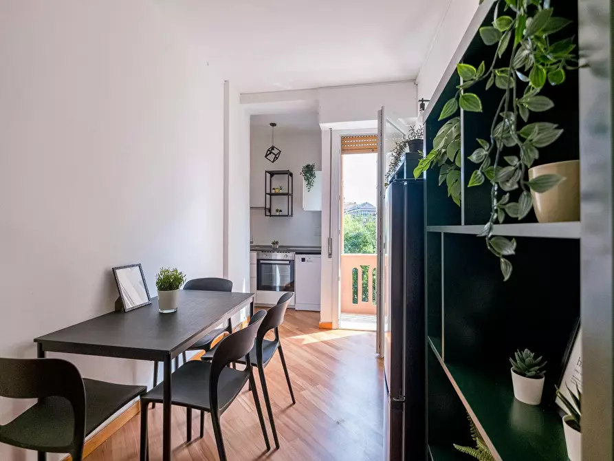 Immagine 10 di Camera in affitto  in Via Sebino a Milano