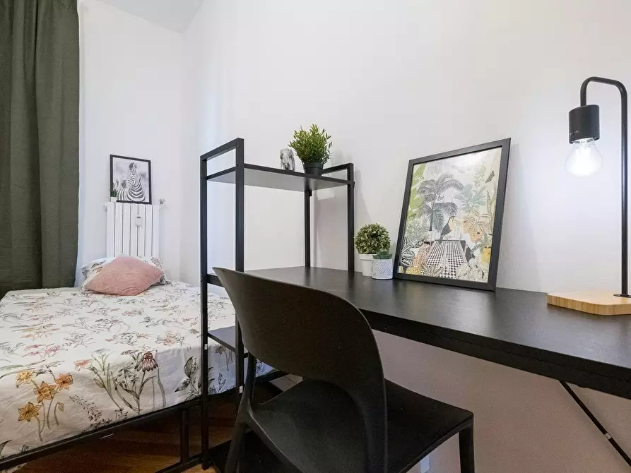 Immagine 2 di Camera in affitto  in Via Sebino a Milano