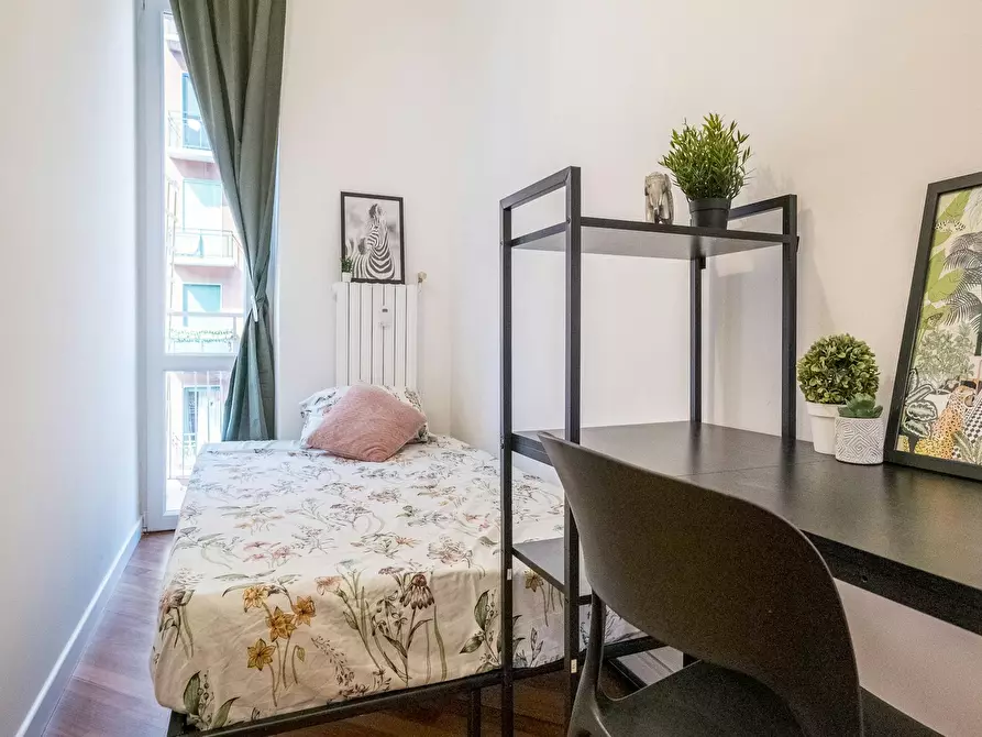 Immagine 4 di Camera in affitto  in Via Sebino a Milano