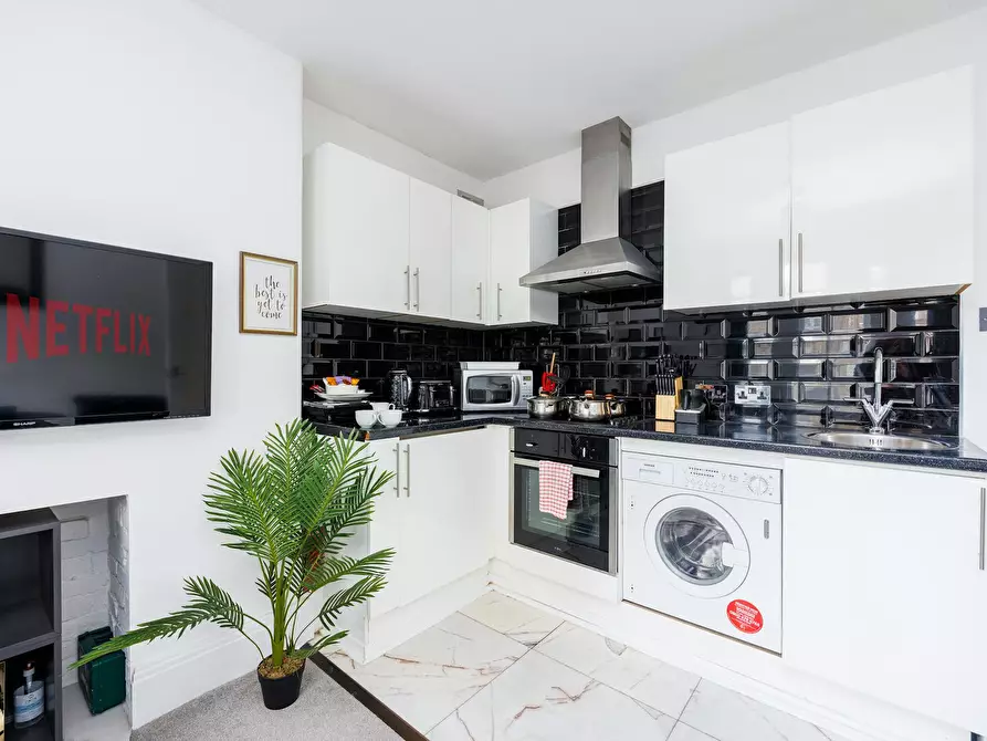 Immagine 4 di Casa indipendente in affitto  in Marshalsea Road a Camberwell