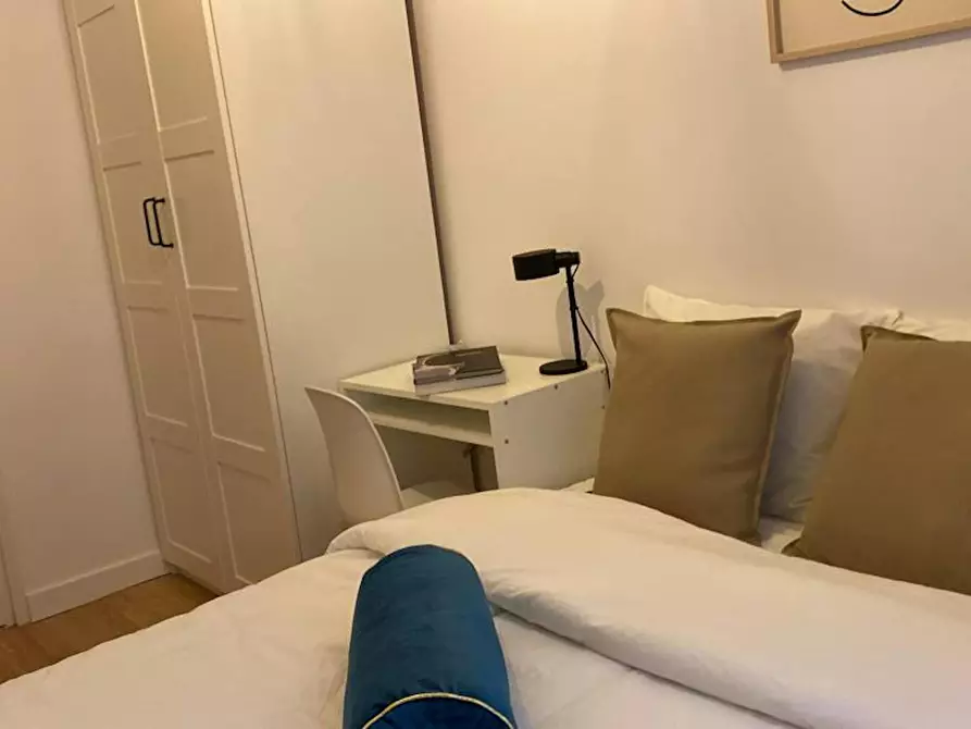 Immagine 3 di Camera in affitto  in Calle del Marqués del Duero a Madrid