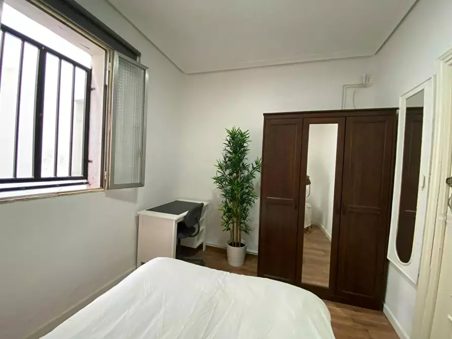 Immagine 4 di Camera in affitto  in Calle de Santa Polonia a Madrid