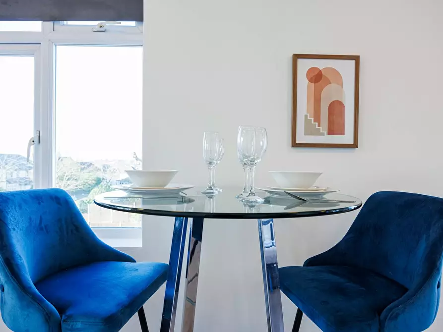 Immagine 6 di Casa indipendente in affitto  in Bridge Lane a Barnet