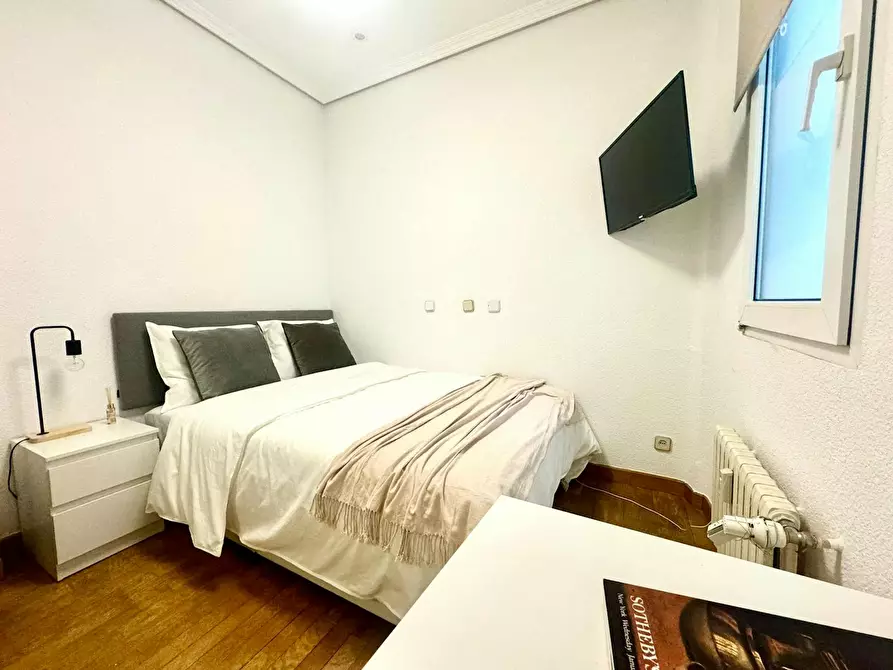 Immagine 4 di Camera in affitto  in Calle de Cea Bermúdez a Madrid