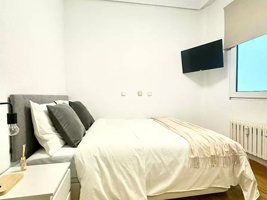 Immagine 7 di Camera in affitto  in Calle de Cea Bermúdez a Madrid