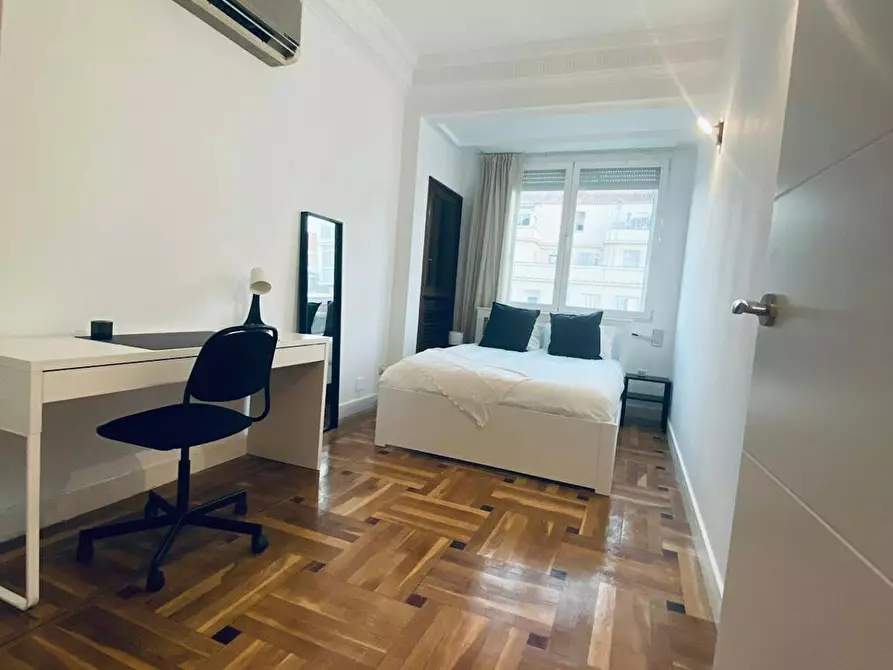 Immagine 1 di Camera in affitto  in Calle de Goya a Madrid