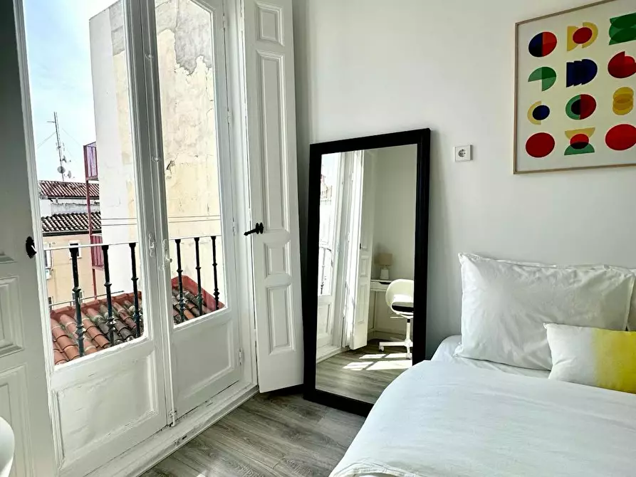 Immagine 10 di Camera in affitto  in Plaza de Santa Bárbara a Madrid