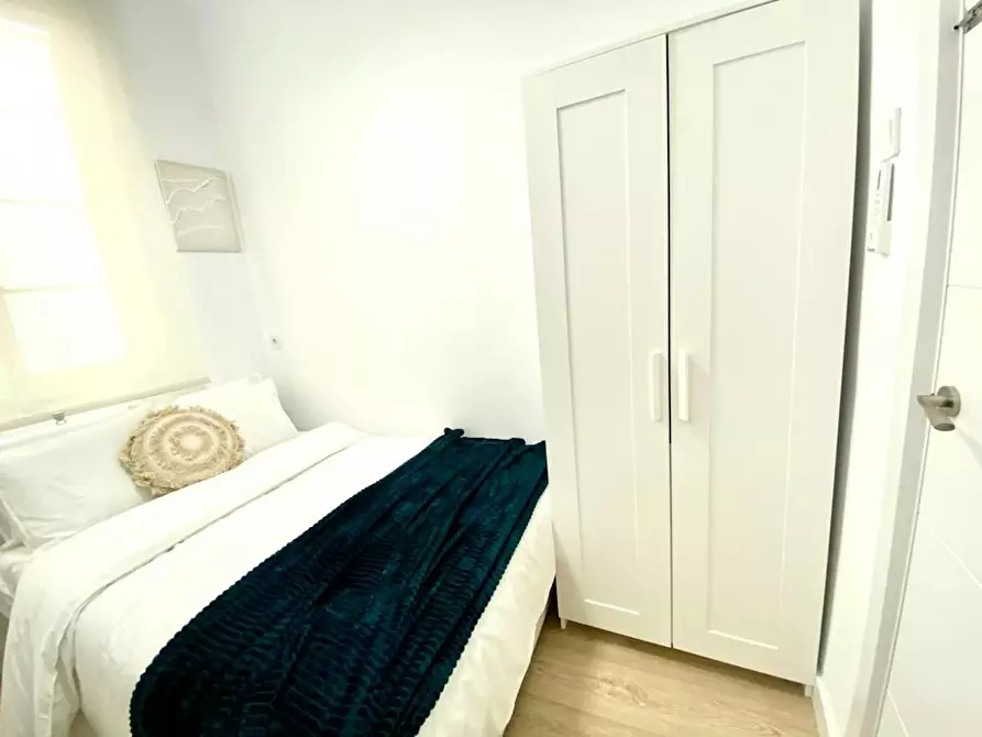 Immagine 6 di Camera in affitto  in Calle de Redondilla a Madrid