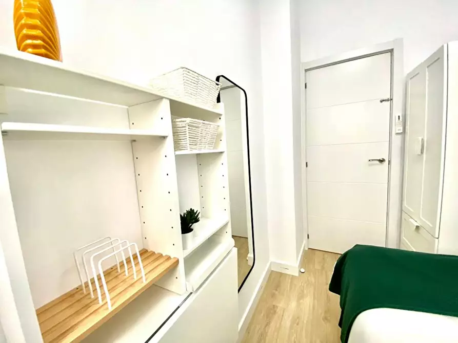 Immagine 4 di Camera in affitto  in Calle de Redondilla a Madrid